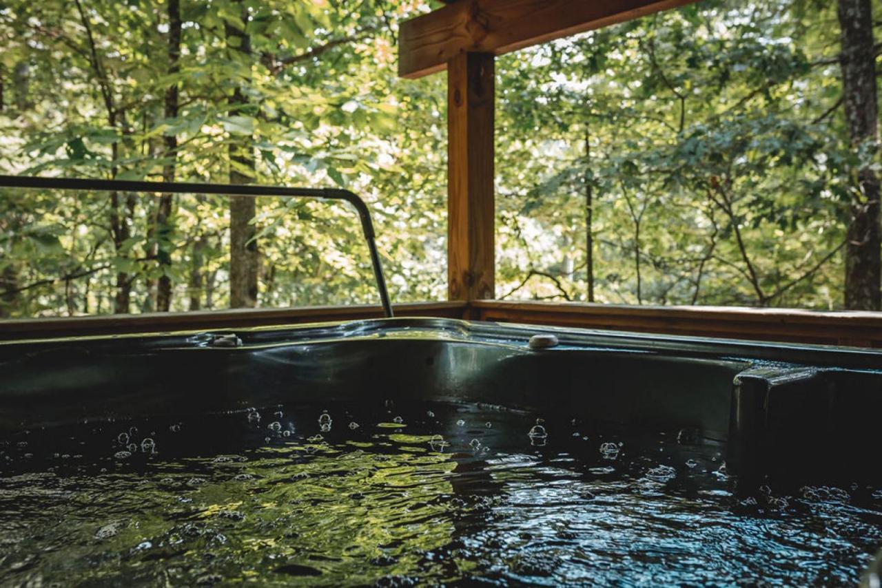 Deer Run Cabin At 36 North - Hot Tub Purlear Bagian luar foto
