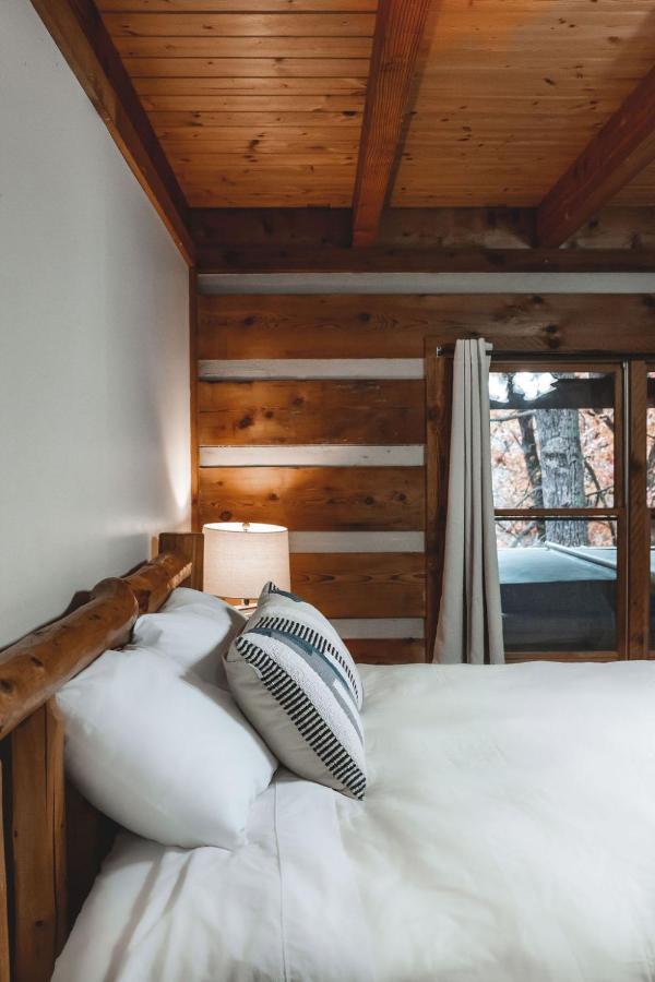 Deer Run Cabin At 36 North - Hot Tub Purlear Bagian luar foto