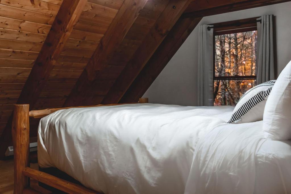 Deer Run Cabin At 36 North - Hot Tub Purlear Bagian luar foto