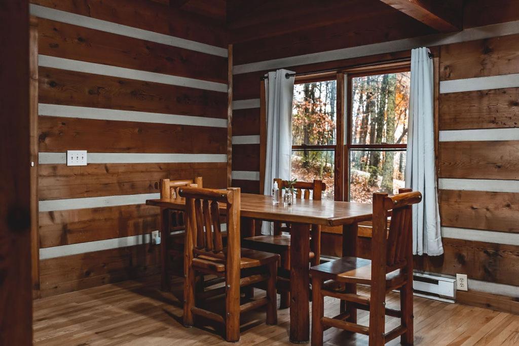 Deer Run Cabin At 36 North - Hot Tub Purlear Bagian luar foto