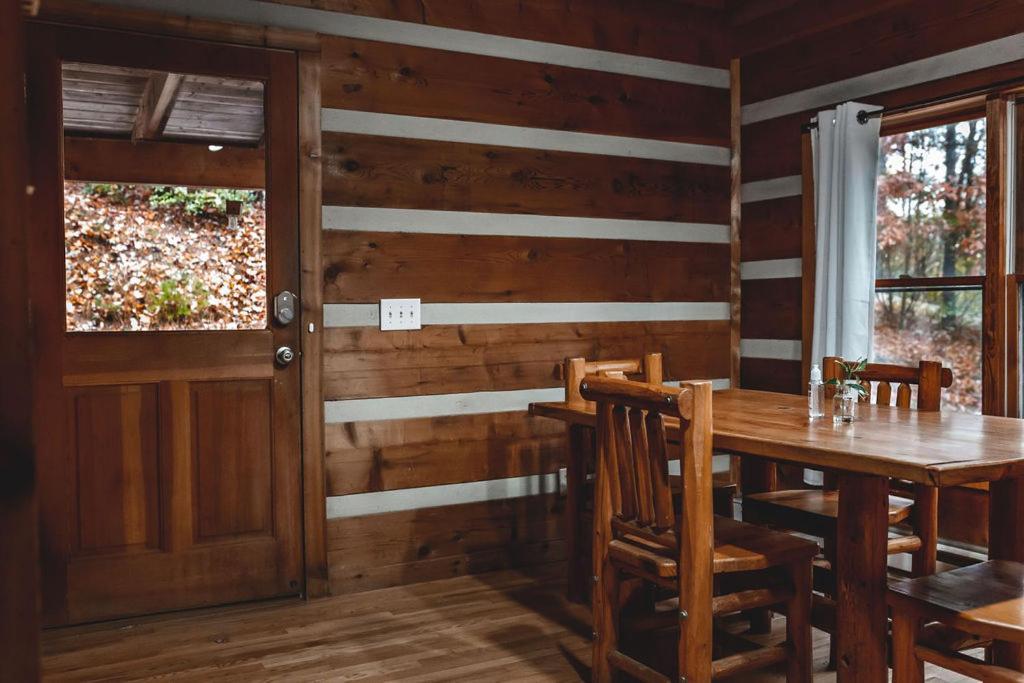Deer Run Cabin At 36 North - Hot Tub Purlear Bagian luar foto
